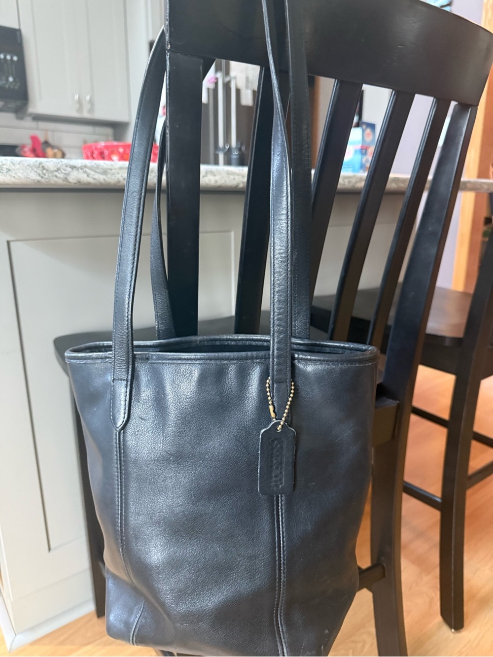 Coach vintage Black Leather Tote Bag with Shoulder Straps